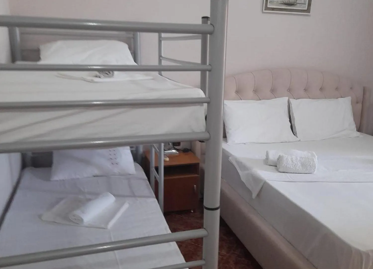 Edgar Hotel Vlorë 0*,  Albânia
